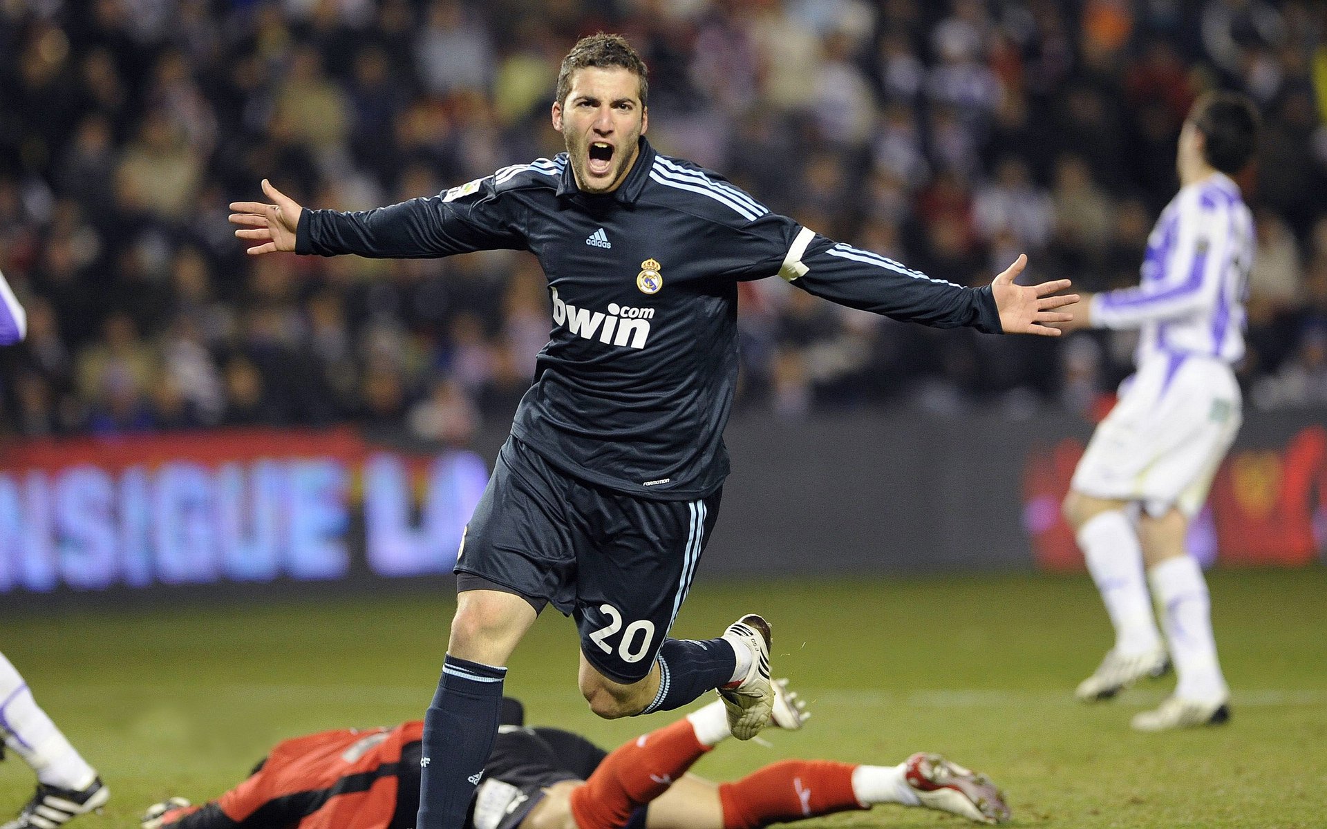 教练组如何设定不同比赛节奏策略,教练机制