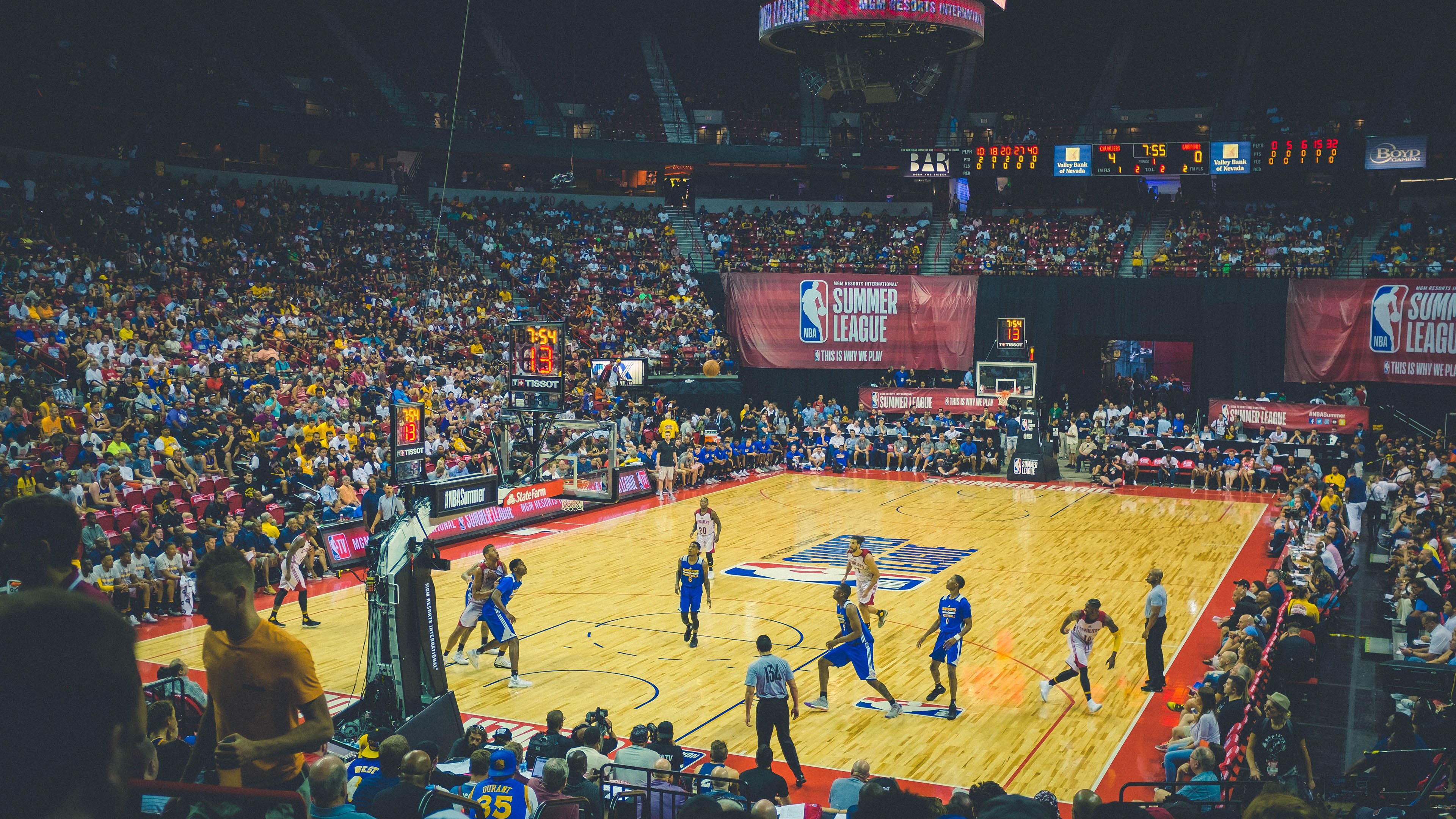 《王者荣耀》跨界联盟赛,冠军队伍引领新格局!,mac×王者荣耀跨界营销分析