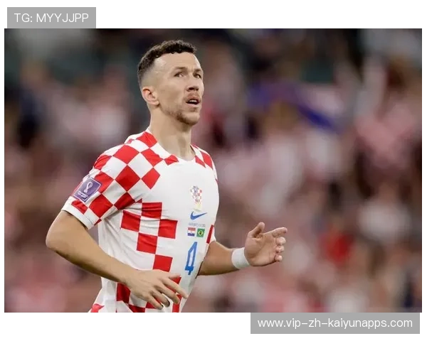 克罗地亚中场防守反击，佩里西奇脚后跟建功